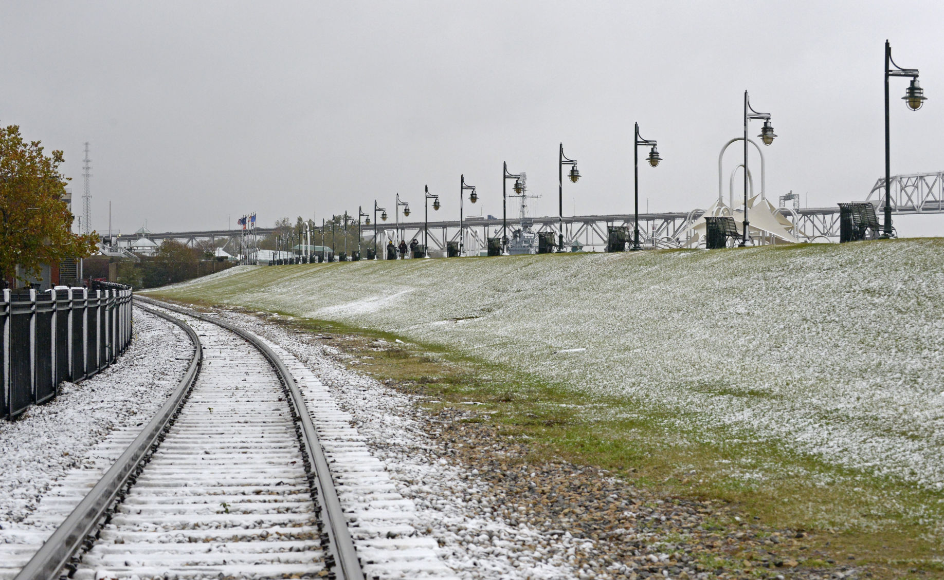 BR.snow.120917 HS 1393.JPG